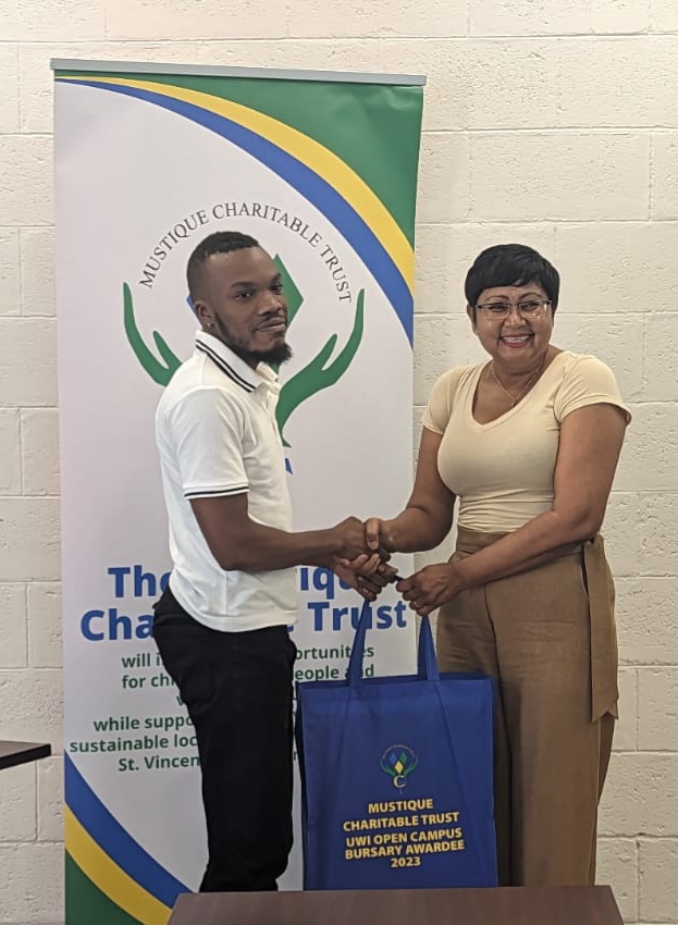 Laptop Handover to Okieve Graham